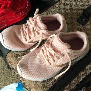 - sneakers for little girls 💕(READ DESCRIPTION)